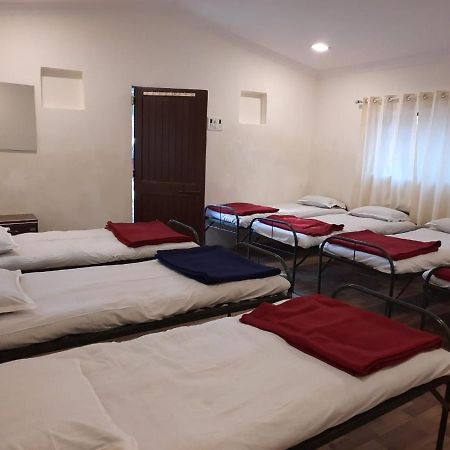 Sereno Farms Hotel Alībāg Buitenkant foto